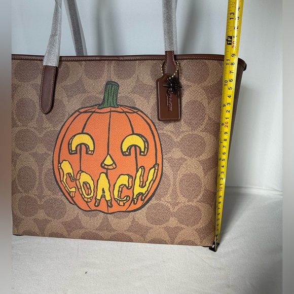 NWT Coach City Tote Bag In Signature Canvas With Halloween Print CCE70 - Picture 7 of 12